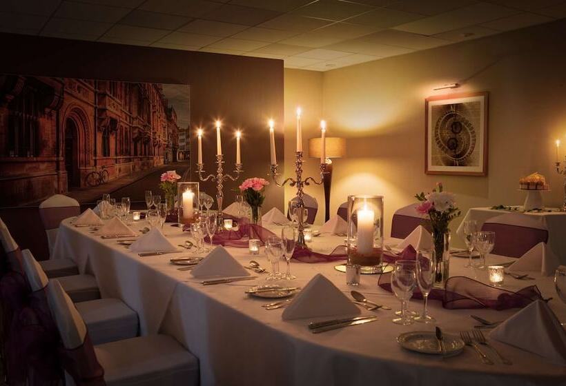 ホテル Hilton Cambridge City Centre