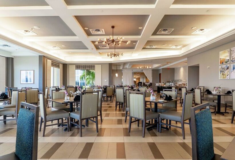 فندق Hilton Melbourne Beach Oceanfront