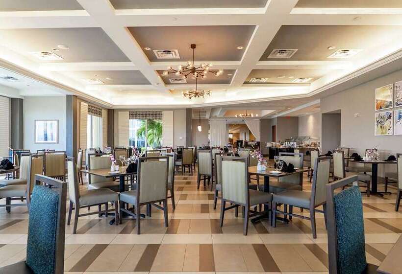 فندق Hilton Melbourne Beach Oceanfront