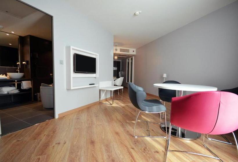 هتل Holiday Inn Dijon Toison D Or, An Ihg