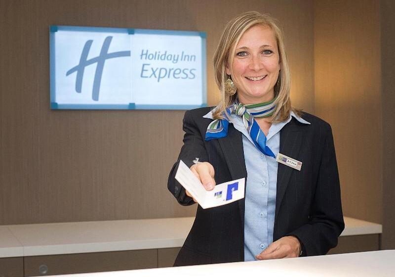 فندق Holiday Inn Express Lille Centre, An Ihg