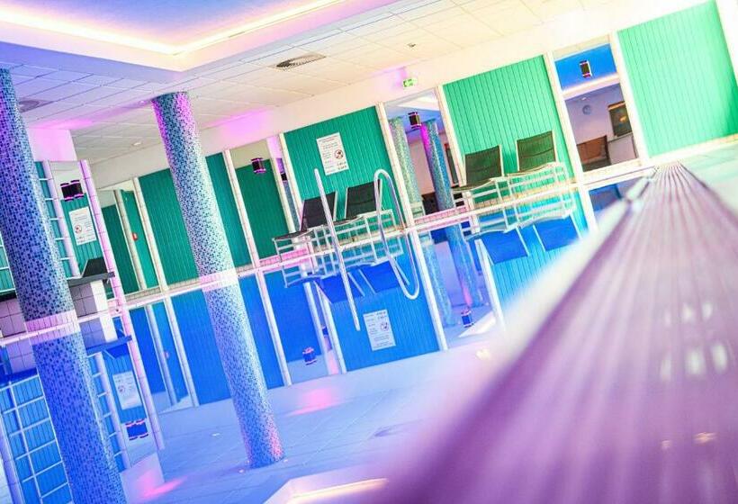 בית מלון כפרי Holiday Inn Lübeck, An Ihg