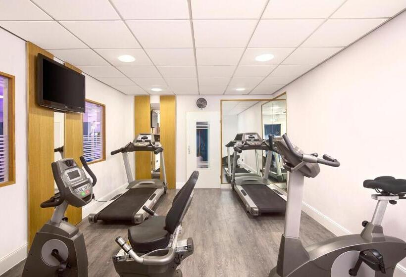 בית מלון כפרי Holiday Inn Lübeck, An Ihg