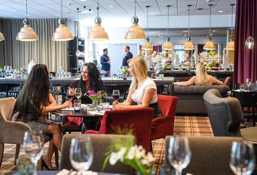 בית מלון כפרי Holiday Inn Lübeck, An Ihg