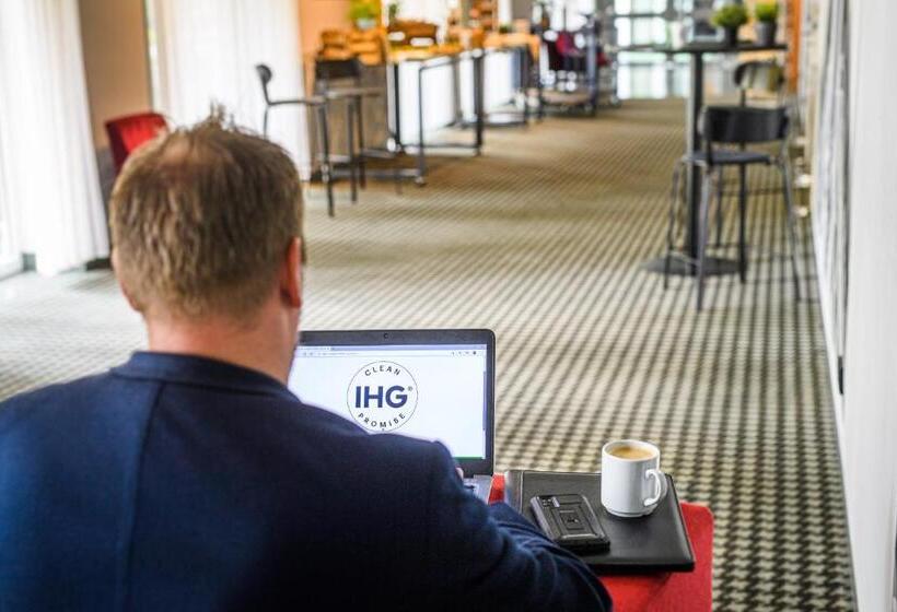 בית מלון כפרי Holiday Inn Lübeck, An Ihg