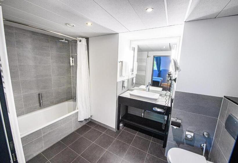 בית מלון כפרי Holiday Inn Lübeck, An Ihg