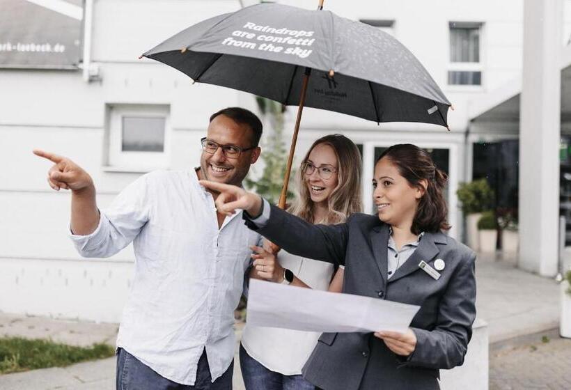 בית מלון כפרי Holiday Inn Lübeck, An Ihg