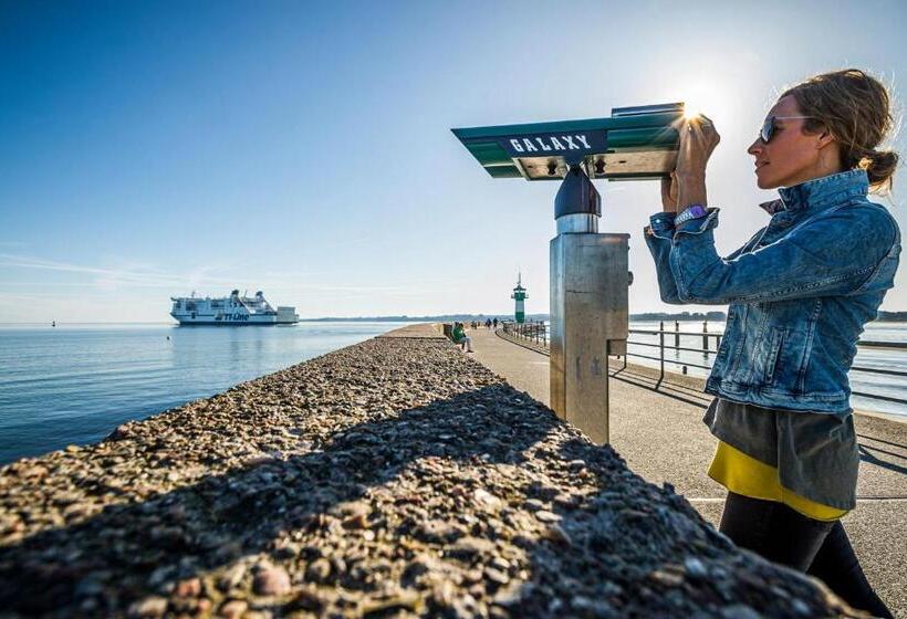 בית מלון כפרי Holiday Inn Lübeck, An Ihg