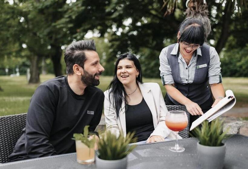 בית מלון כפרי Holiday Inn Lübeck, An Ihg