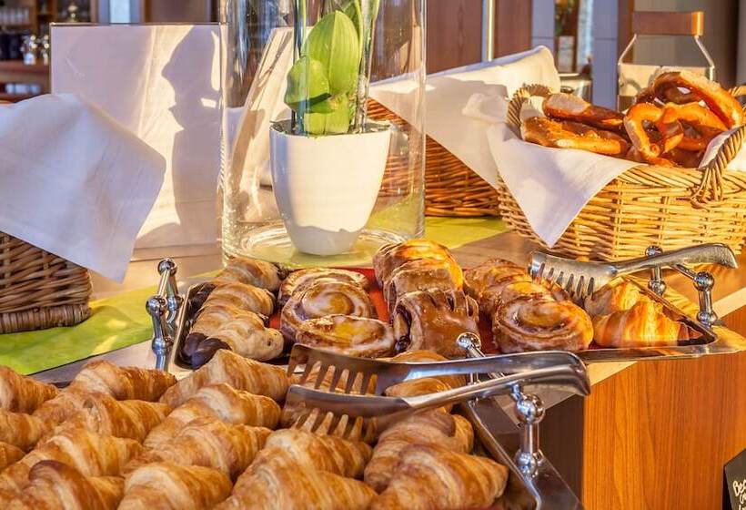 هتل Holiday Inn Munich South, An Ihg