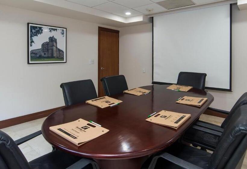 ホテル Holiday Inn Tuxtla Gutierrez, An Ihg