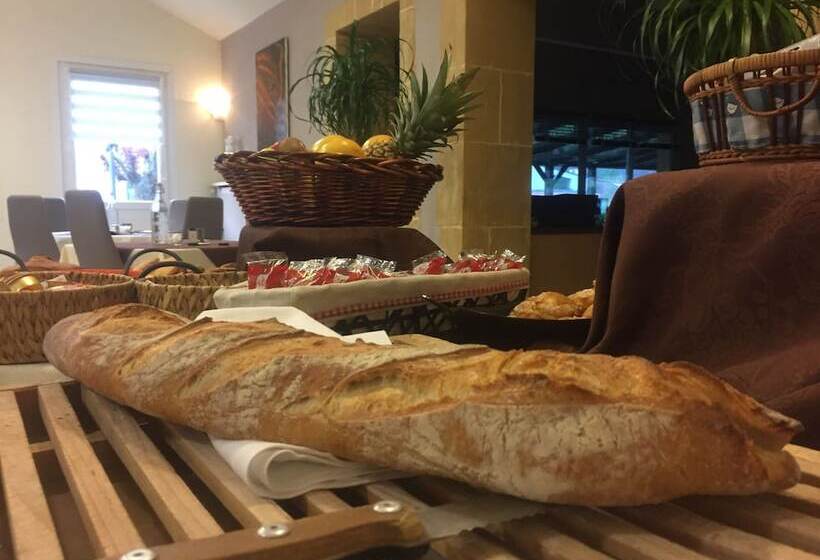 בית מלון כפרי Hôtel Aster Restaurant Aux Arcades