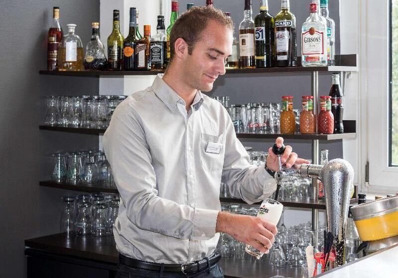 酒店 Hôtel Mercure Saintlô Centre