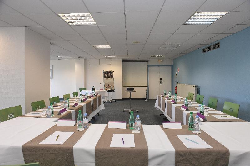 酒店 Hôtel Mercure Saintlô Centre