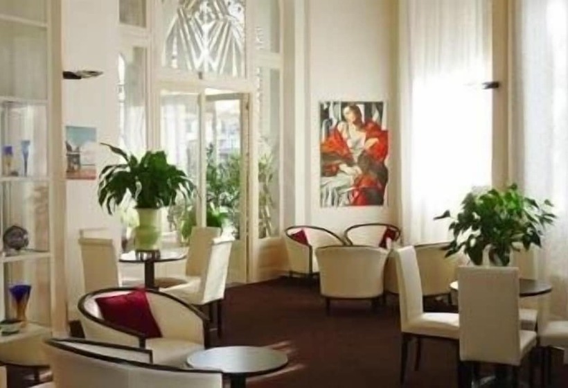 فندق Hôtel Radio   Teritoria