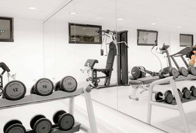 ホテル Ibis Port De Plaisance