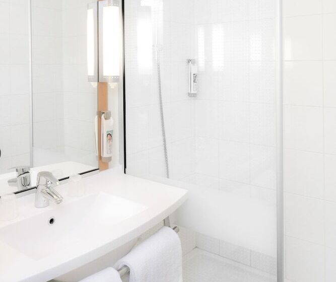 ホテル Ibis Port De Plaisance