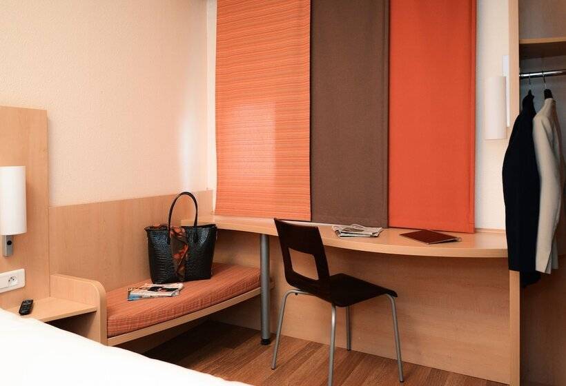 ホテル Ibis Port De Plaisance