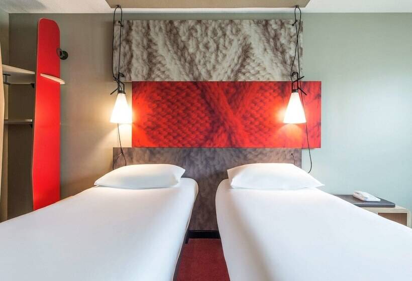 Отель Hôtel Ibis Cognac Centre