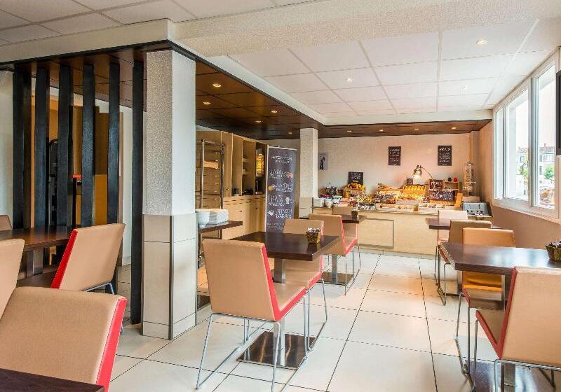 Отель Hôtel Ibis Cognac Centre