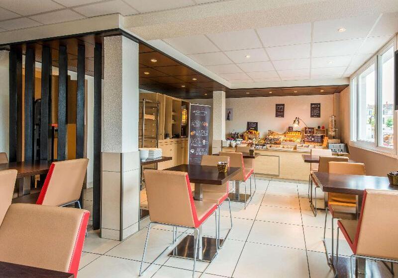 Отель Hôtel Ibis Cognac Centre