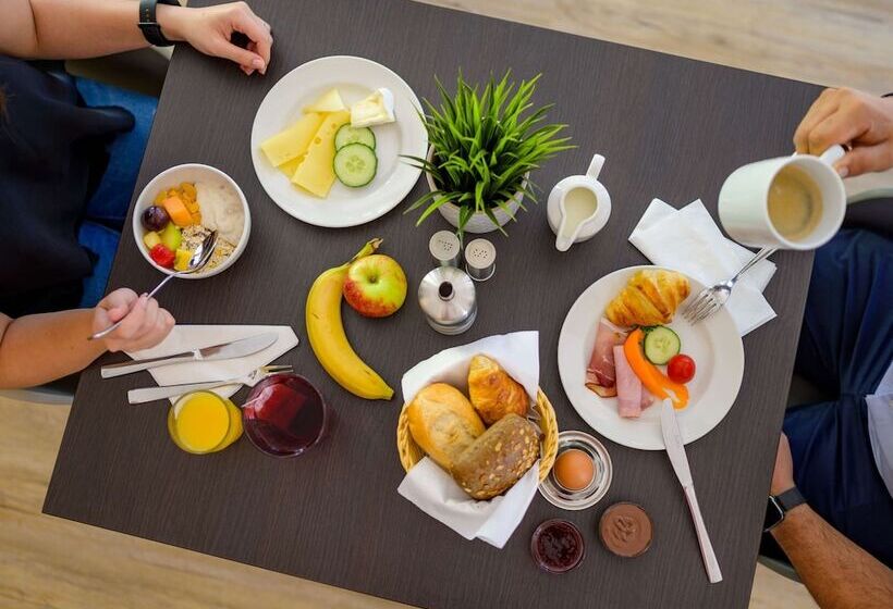 Ibis Hotel Frankfurt Messe West