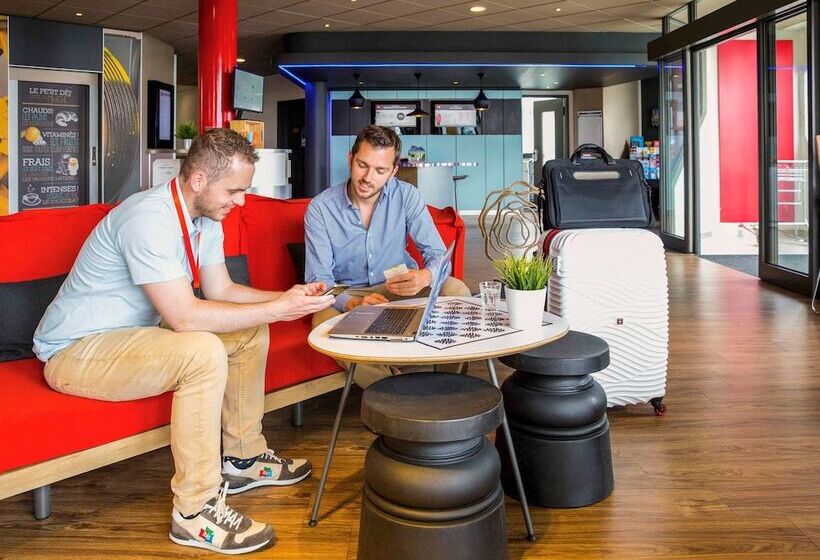 Отель Ibis Lausanne Crissier