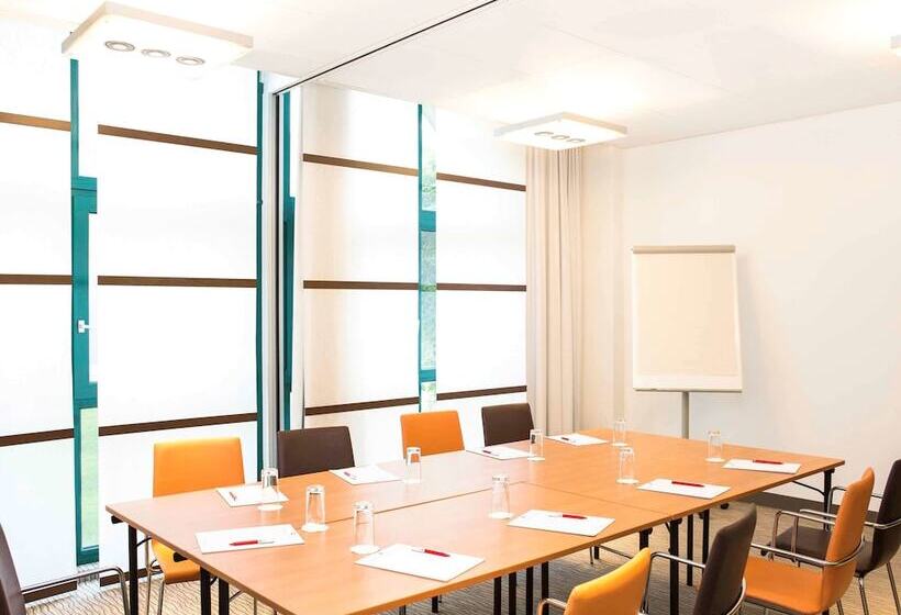 Отель Ibis Lausanne Crissier