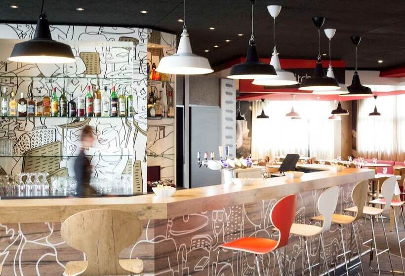 Отель Ibis Lausanne Crissier