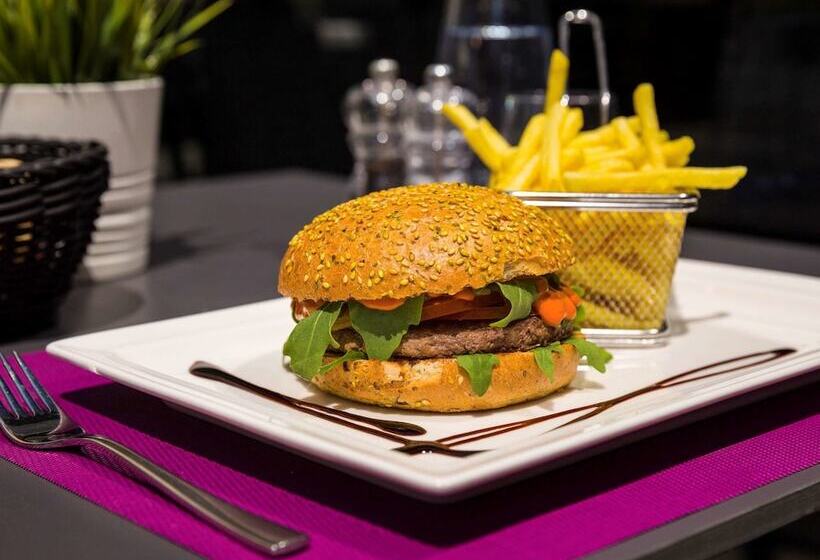 Отель Ibis Lausanne Crissier