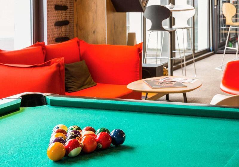 Отель Ibis Lausanne Crissier