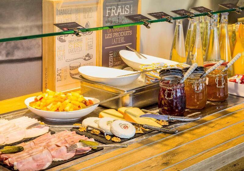 Отель Ibis Lausanne Crissier