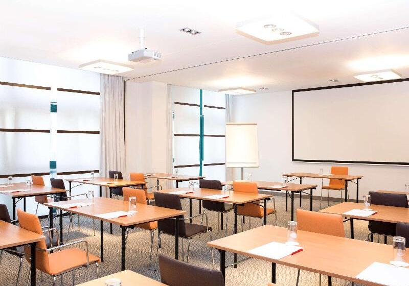 Отель Ibis Lausanne Crissier