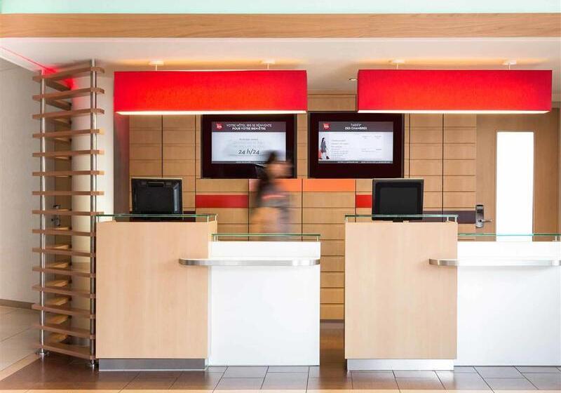 Отель Ibis Lausanne Crissier