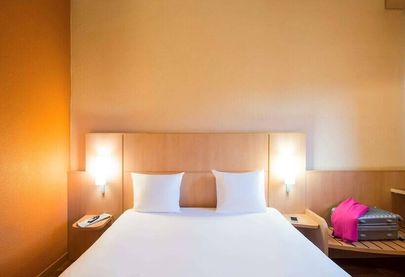 هتل Ibis Milano Ca Granda