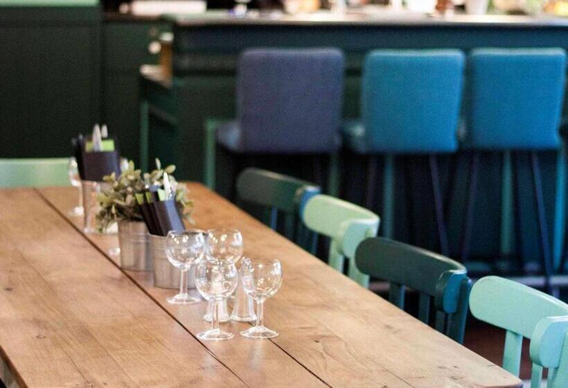 Отель Ibis Nantes Saint Herblain