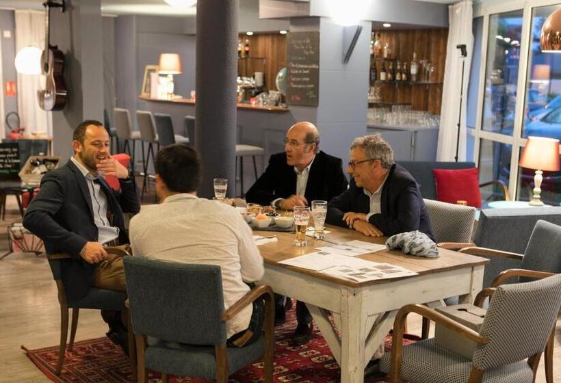 Отель Ibis Nantes Saint Herblain