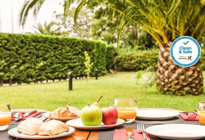 Отель Ibis Porto Gaia