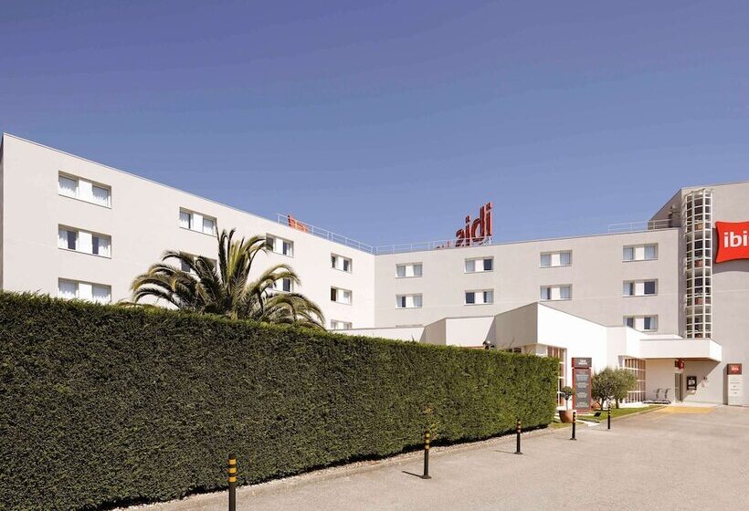 Отель Ibis Porto Gaia