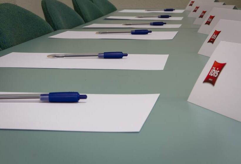 Отель Ibis Porto Gaia