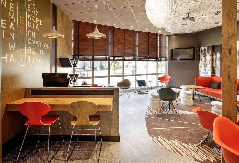 Отель Ibis Porto Gaia