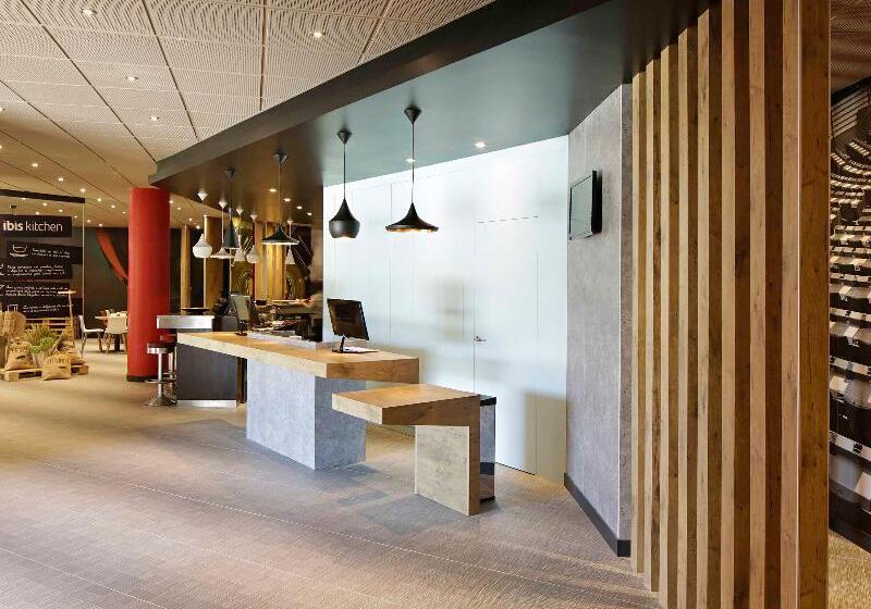 Отель Ibis Porto Gaia