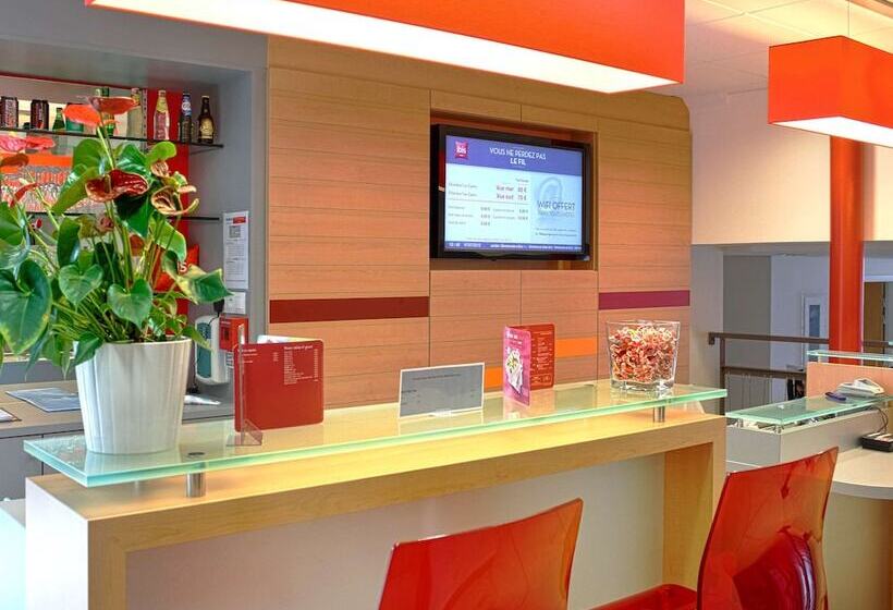 בית מלון כפרי Ibis Roscoff