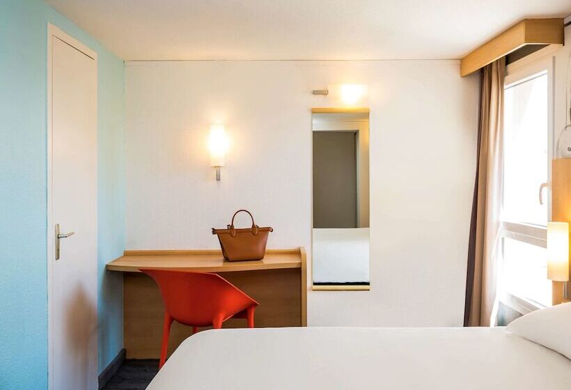 בית מלון כפרי Ibis Roscoff