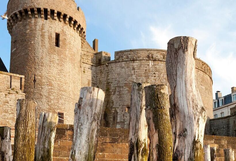 ホテル Ibis Saint Malo Plage