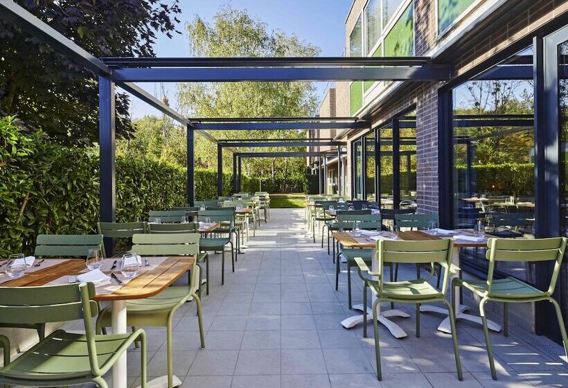 ホテル Ibis Styles Evry Lisses