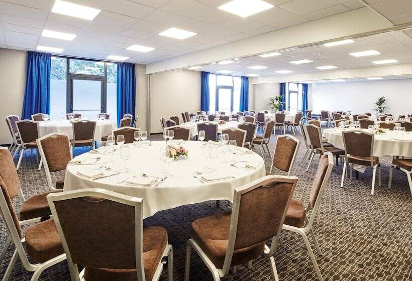 ホテル Ibis Styles Evry Lisses