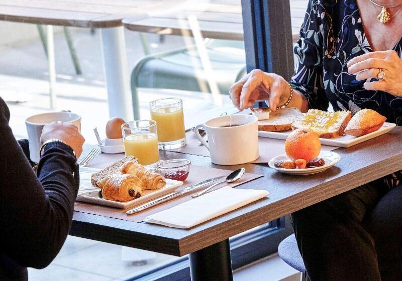 ホテル Ibis Styles Evry Lisses