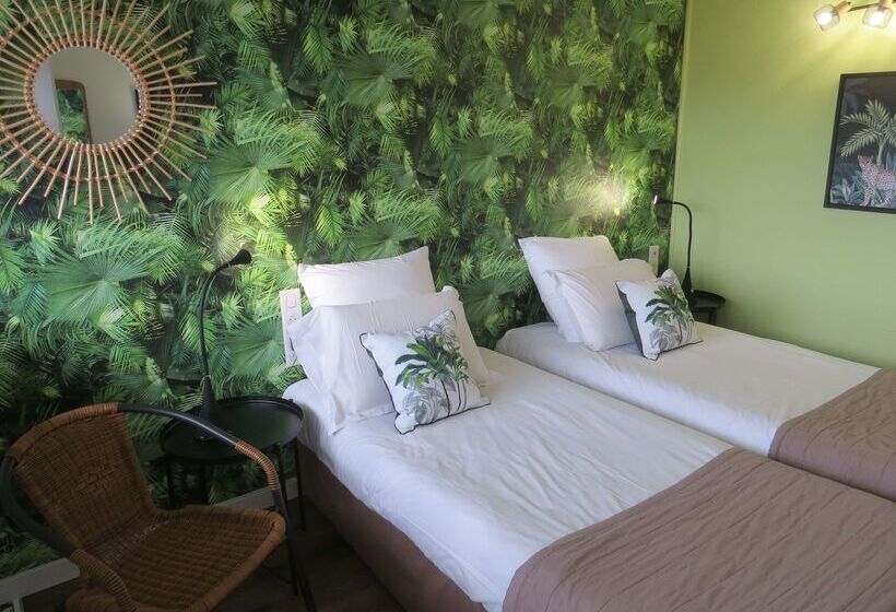 ホテル Hôtel Kyriad Cap Sud