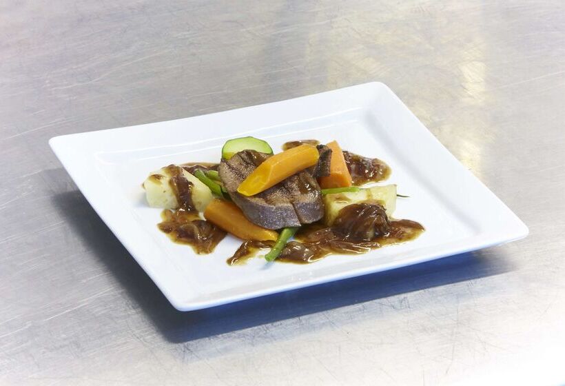 Отель Hôtel Restaurant Kyriad Mulhouse Nord Illzach